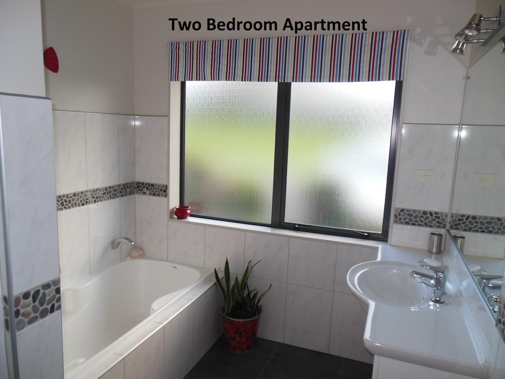 Silverdale Garden Stay Орева Стая снимка